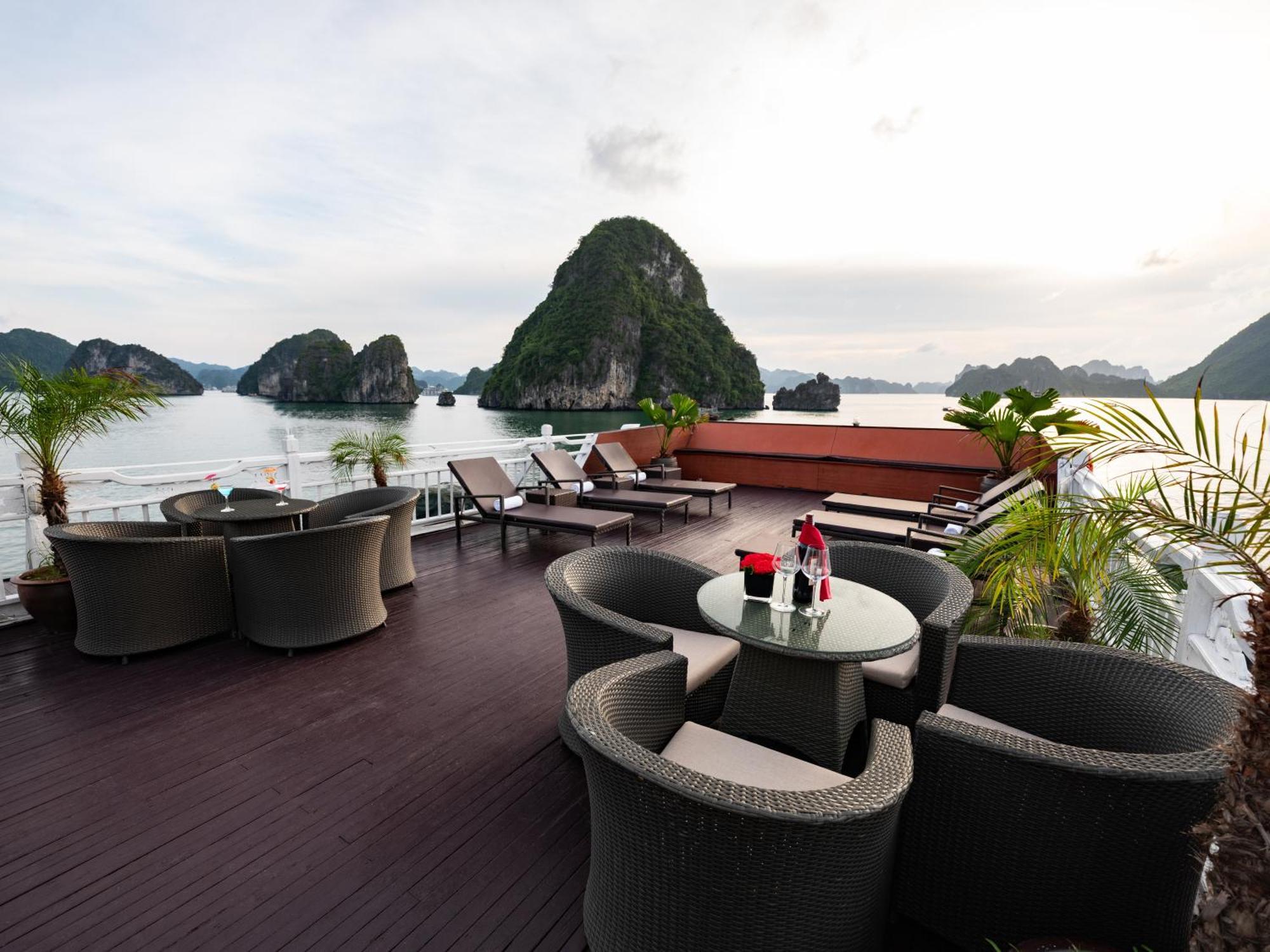 Hera Boutique Cruise Ha Long Bay Bagian luar foto