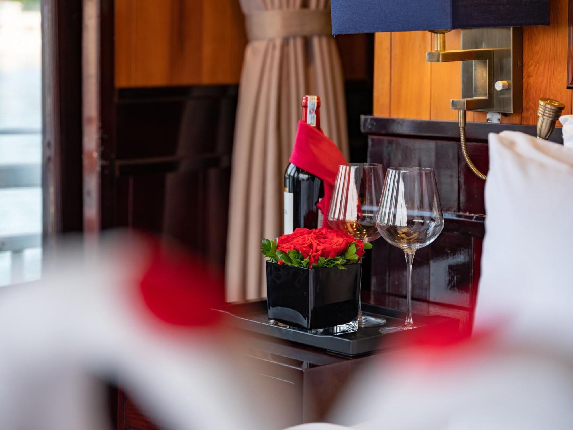 Hera Boutique Cruise Ha Long Bay Bagian luar foto