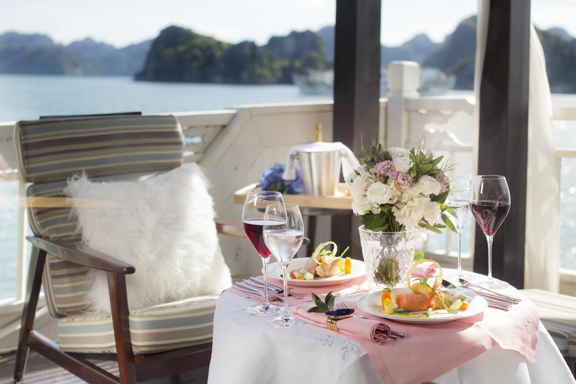 Hera Boutique Cruise Ha Long Bay Bagian luar foto