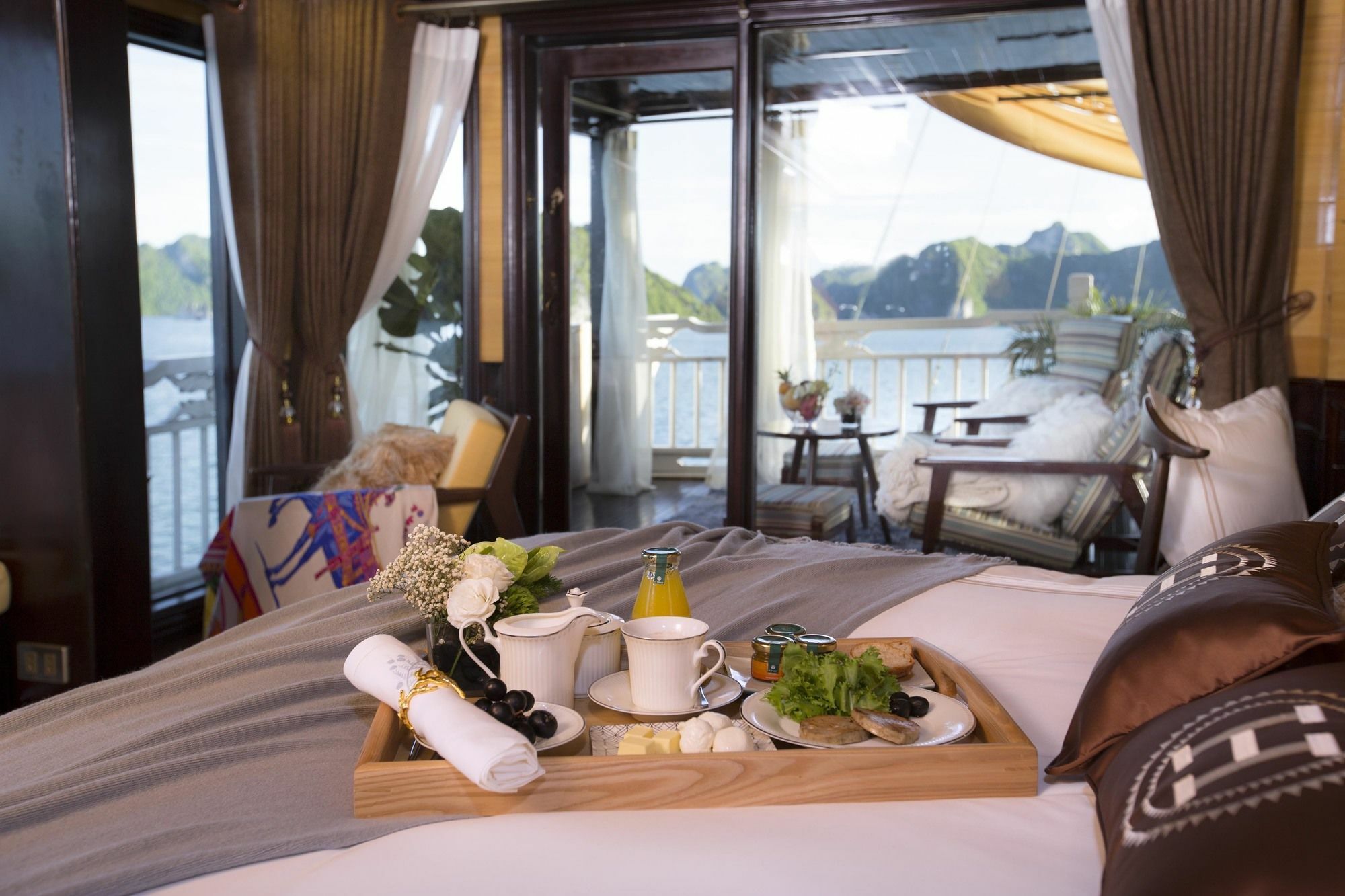 Hera Boutique Cruise Ha Long Bay Bagian luar foto