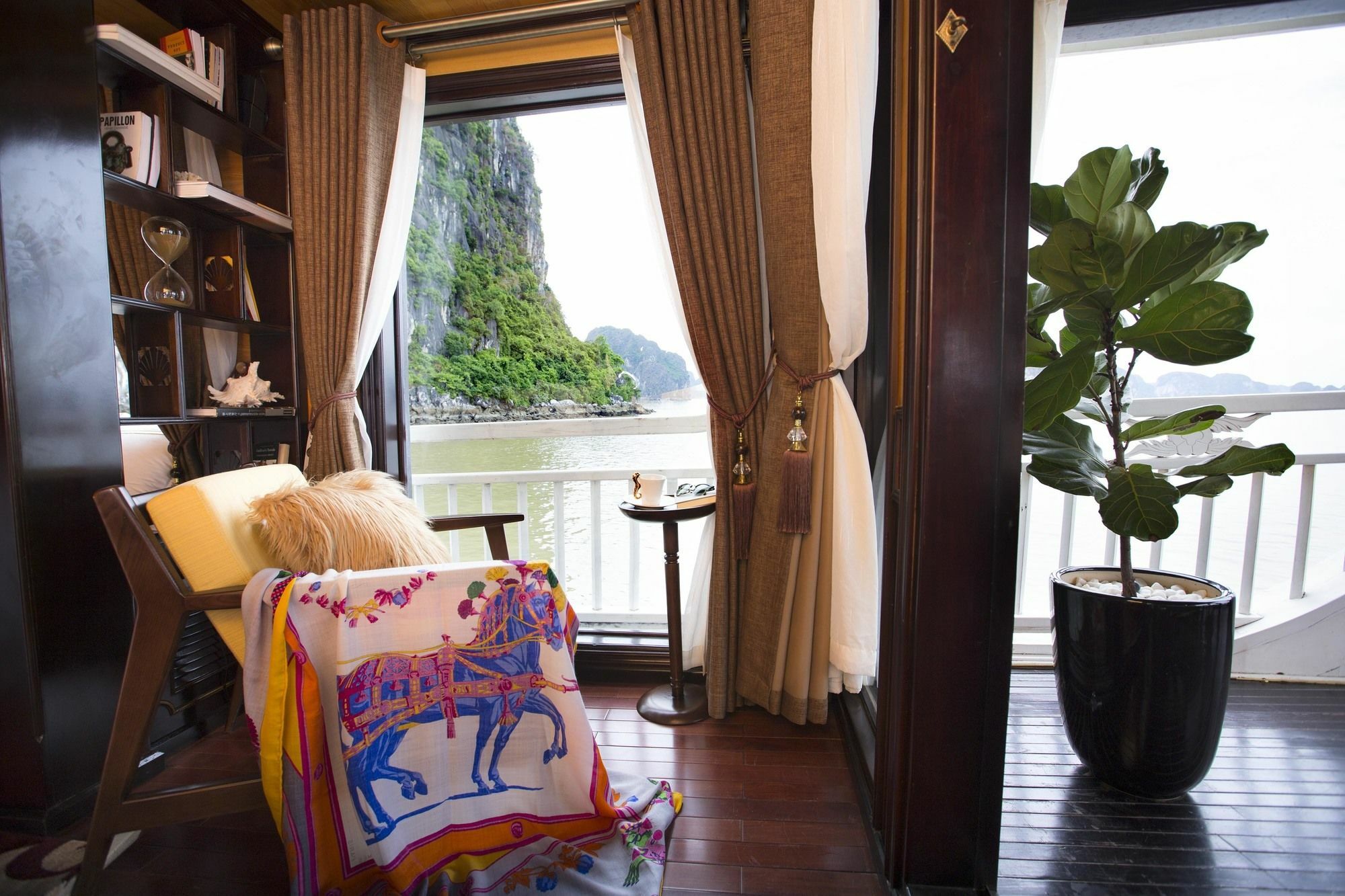 Hera Boutique Cruise Ha Long Bay Bagian luar foto
