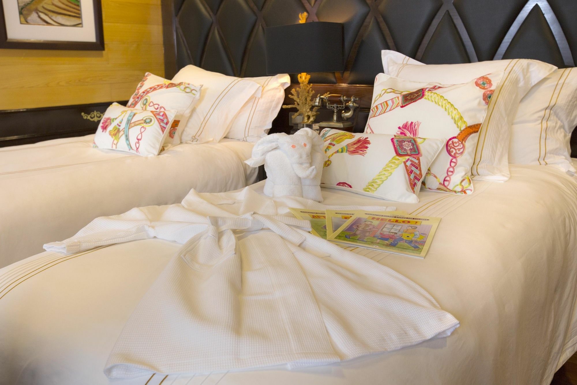 Hera Boutique Cruise Ha Long Bay Bagian luar foto