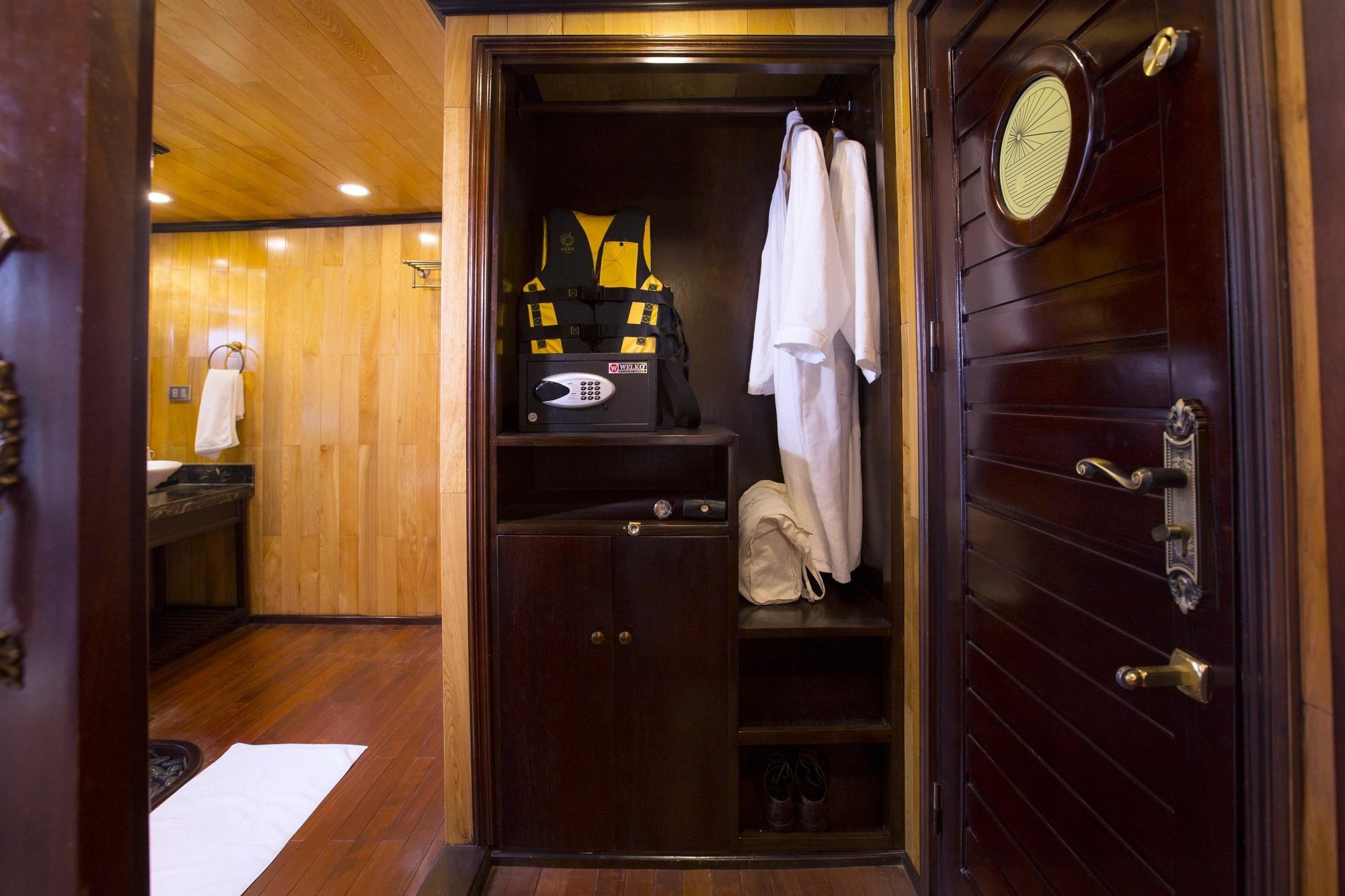 Hera Boutique Cruise Ha Long Bay Bagian luar foto