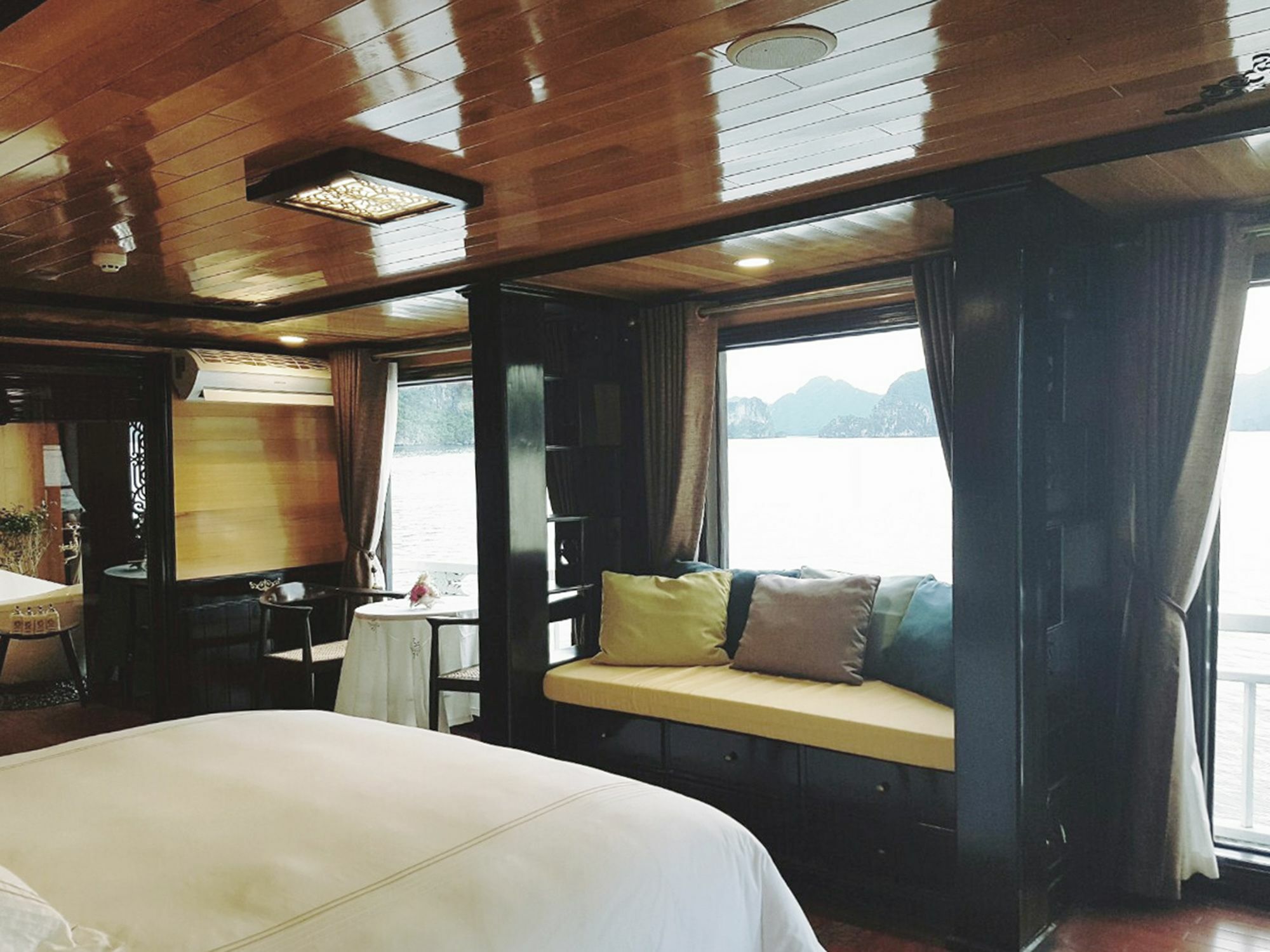 Hera Boutique Cruise Ha Long Bay Bagian luar foto
